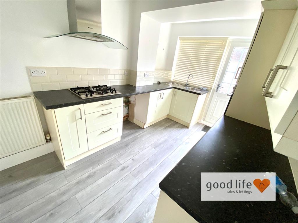 Property photo 3 of 17 20260717_124609691_Ios126 Ravenswood.Jpg