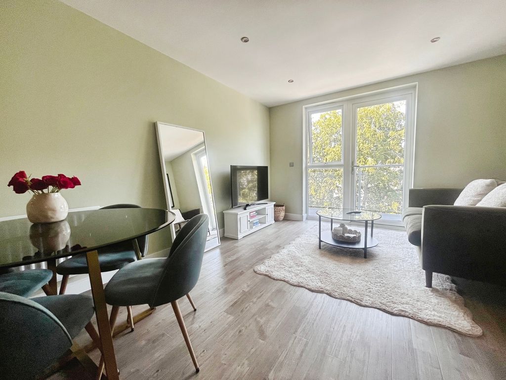 Property photo 3 of 13 Pbox-Img.Jpg