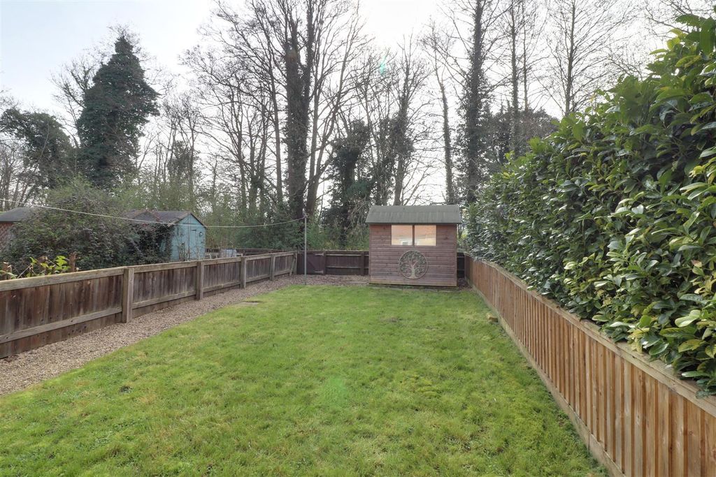 Property photo 2 of 11