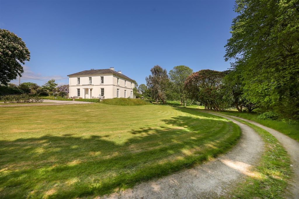 Property photo 1 of 42