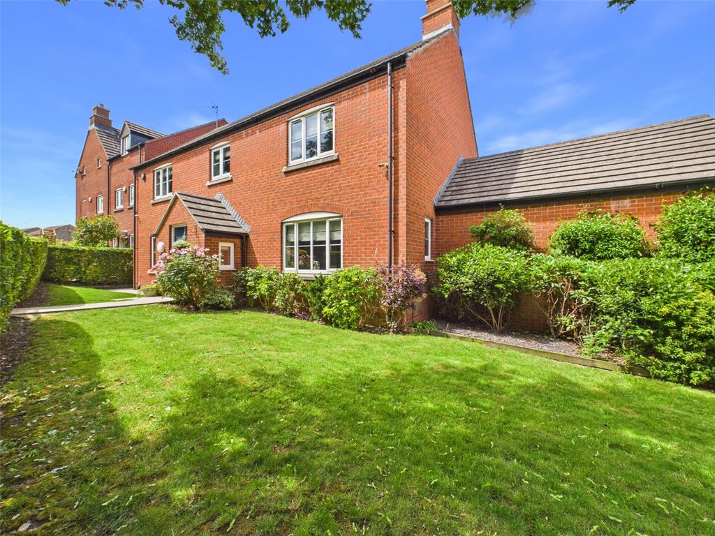 Property photo 1 of 25 Picture No. 15