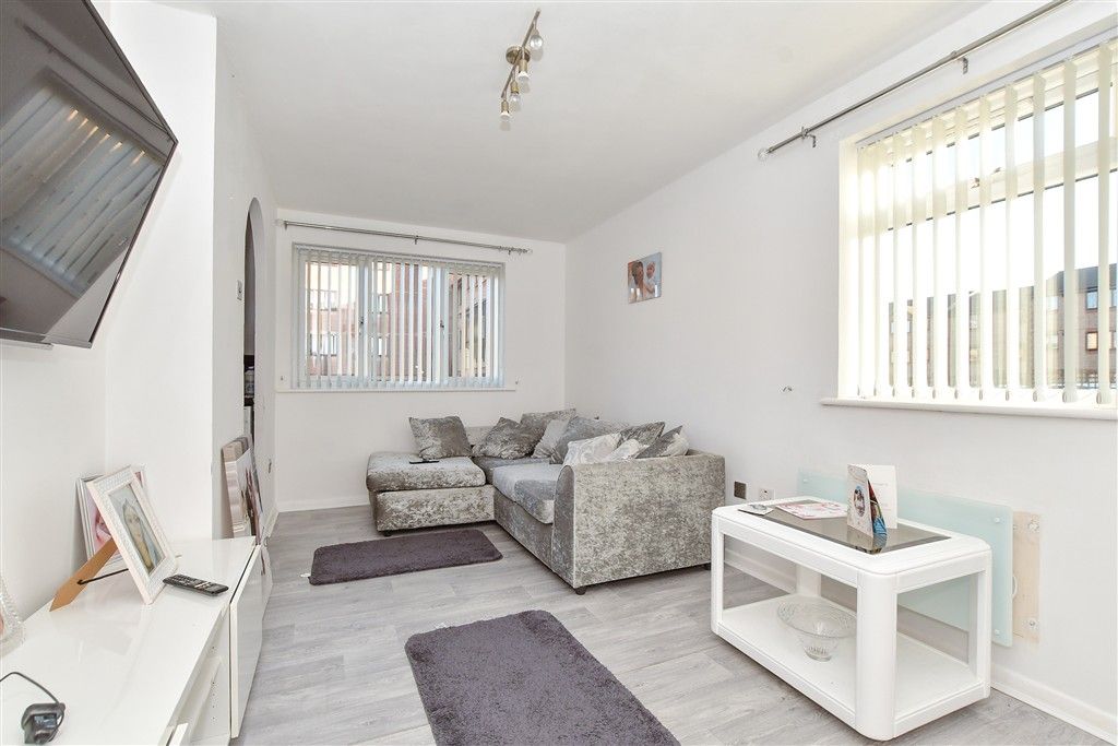 Property photo 2 of 7 Lounge/Diner