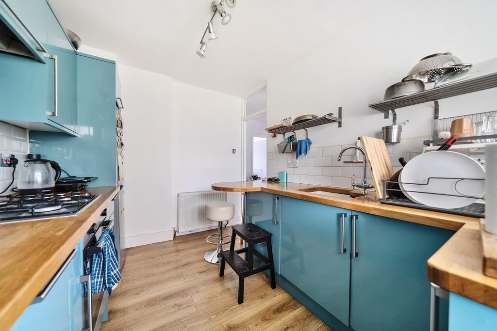 Property photo 2 of 8