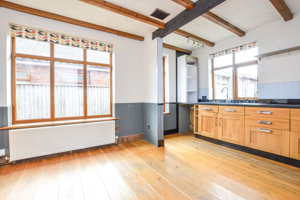 Property photo 3 of 13 3-Dsc_1190