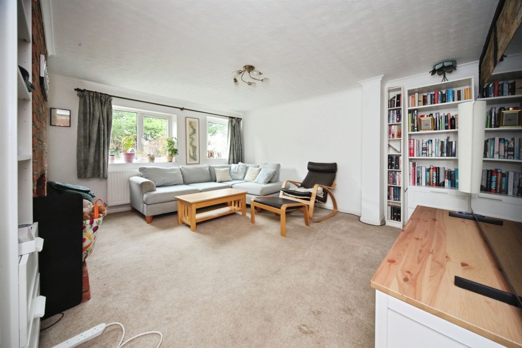 Property photo 3 of 17