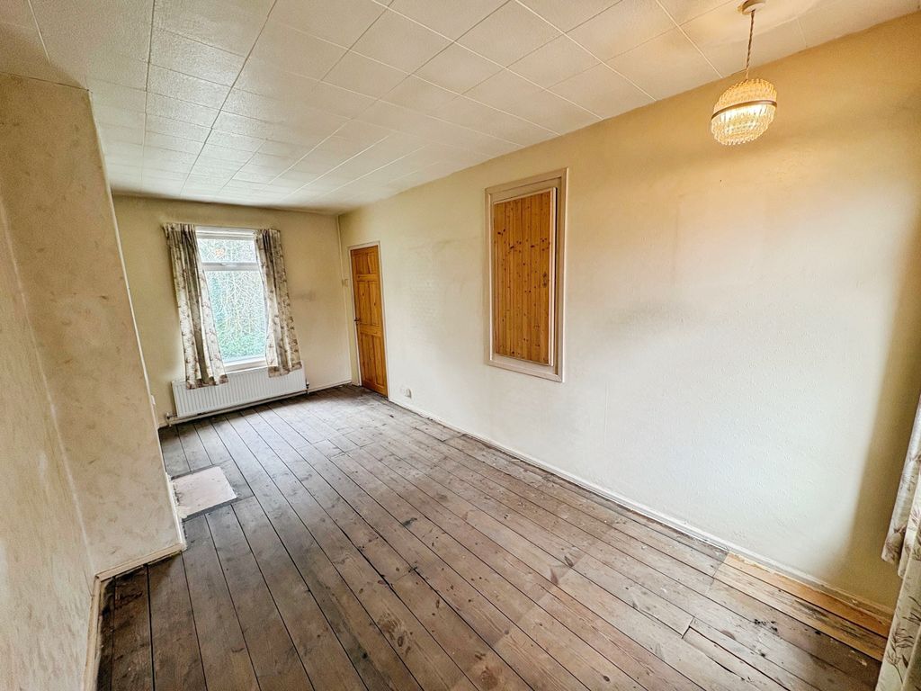 Property photo 3 of 14 Bedroom 1