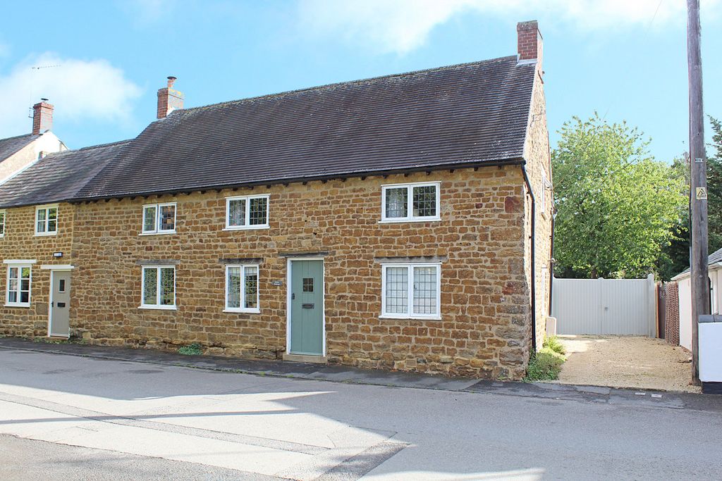 Property photo 1 of 28