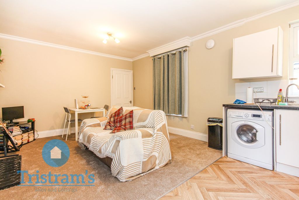 Property photo 3 of 10 Img_3458