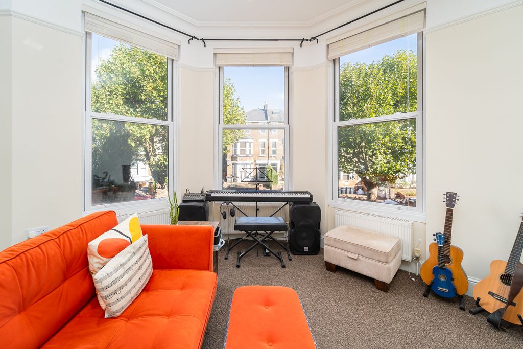 Property photo 1 of 12 Ndb04049-Edit