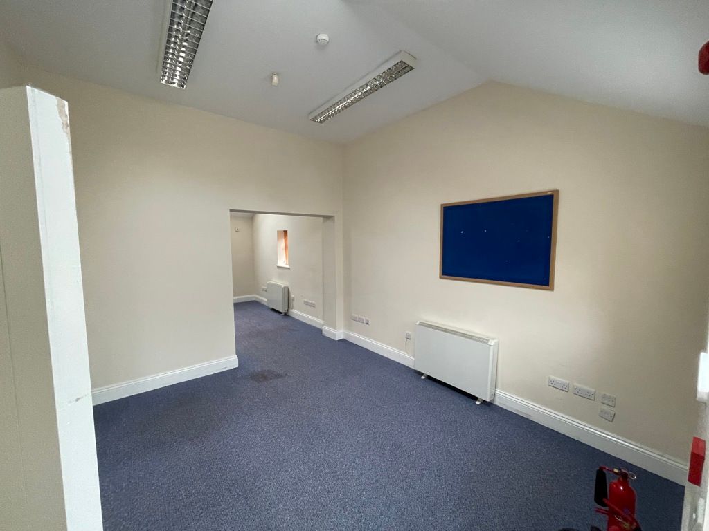 Property photo 3 of 6 Photo 2