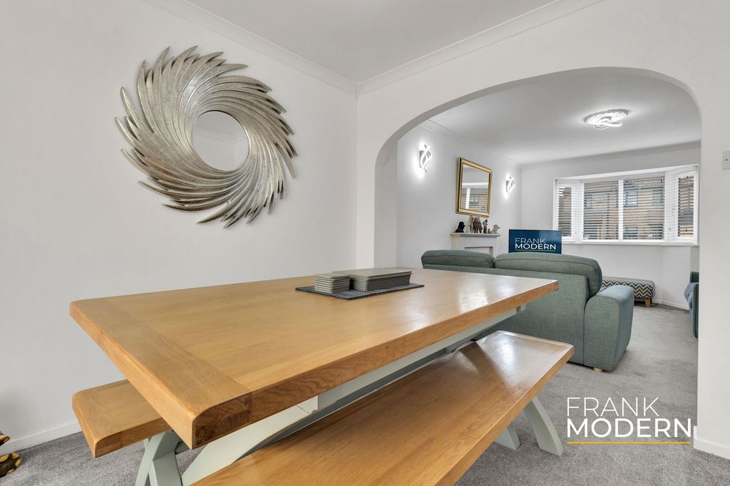 Property photo 3 of 38 Dining Room