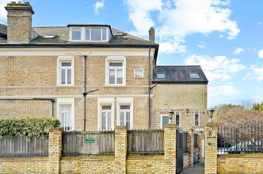 Additional image 29 of 3 bed flat for saleBycullah Road, Enfield EN2