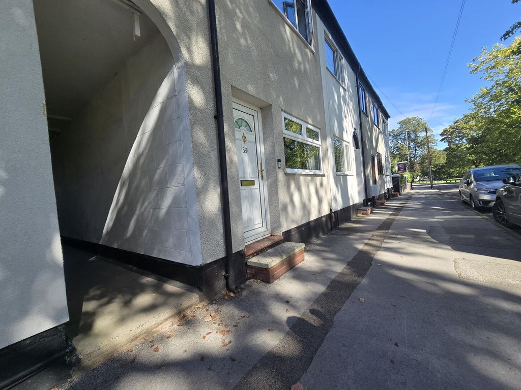 Property photo 2 of 19 Front (Exterior)