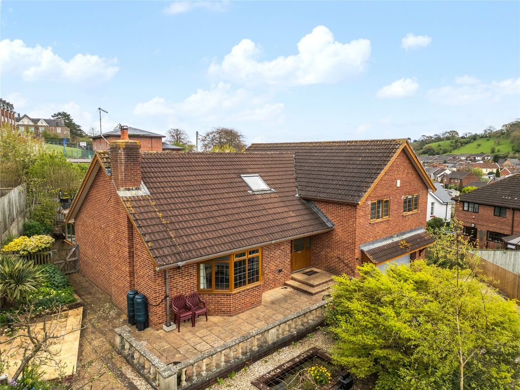 Property photo 1 of 48 Picture No. 53