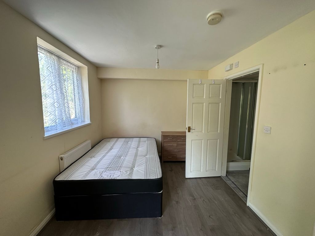 Property photo 3 of 3