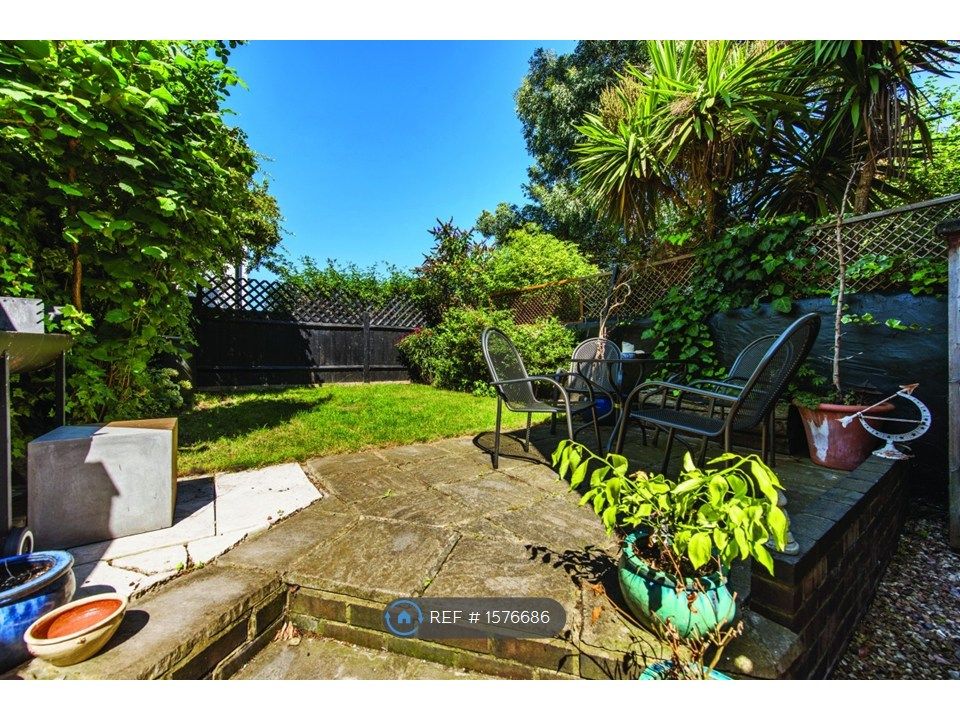 Property photo 3 of 4 Garden