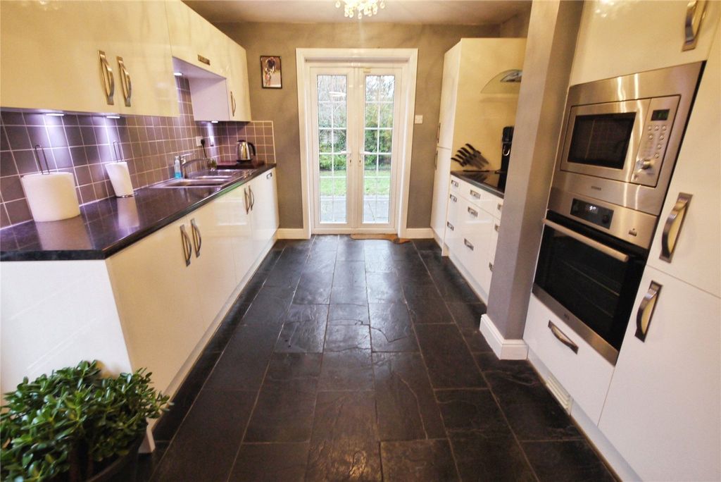 Property photo 3 of 19 Picture No. 46