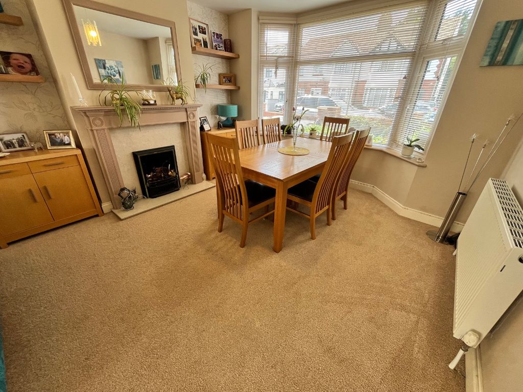 Property photo 2 of 11 4207903