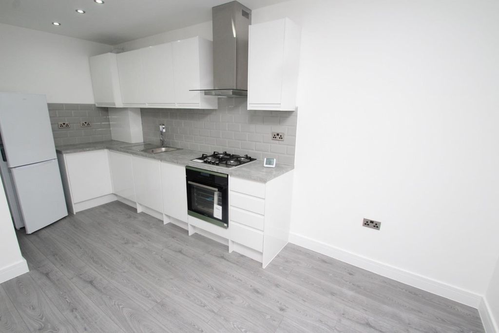 Property photo 1 of 7 O_1F0F6Drs51Nc7cmi1H6l1dcv3d1R.Jpg