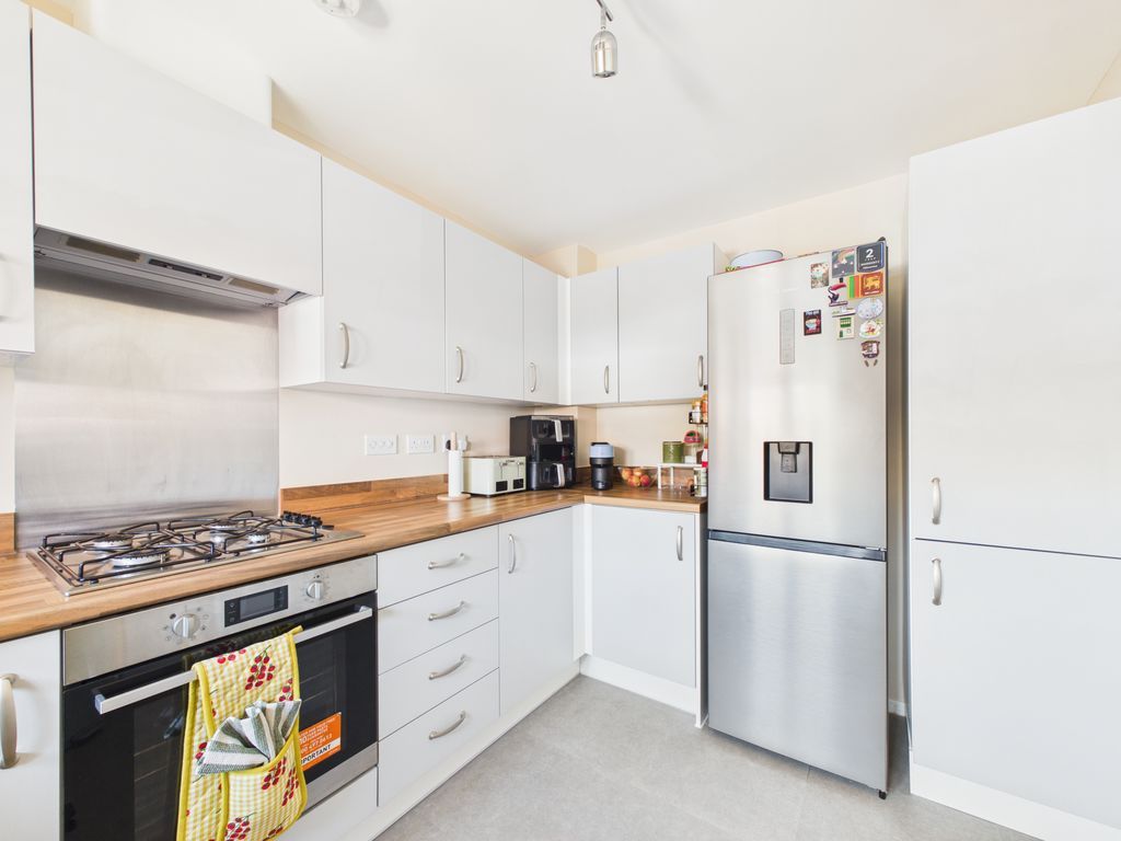 Property photo 2 of 14 Kitchen