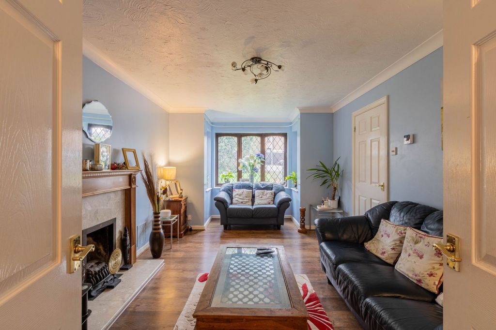 Property photo 2 of 21