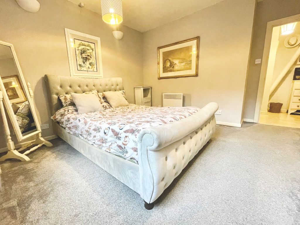 Property photo 3 of 10 Picture No. 05