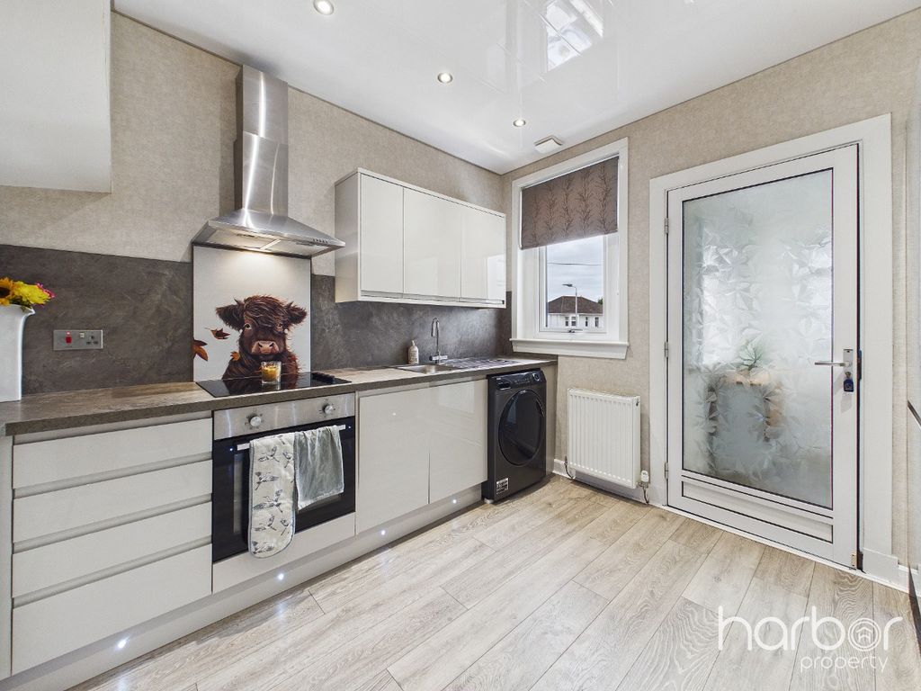 Property photo 3 of 16 5113145