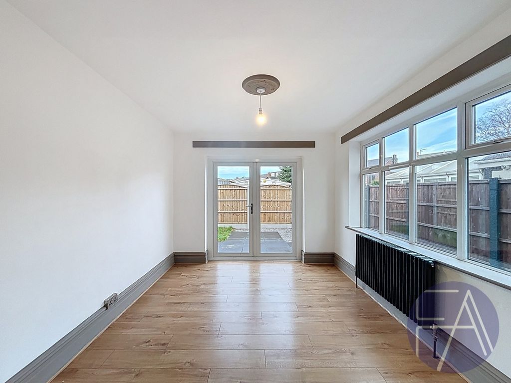 Property photo 3 of 17 4762064