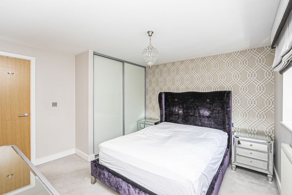 Additional image 8 of 2 bed flat for saleStation Road, Epping CM16