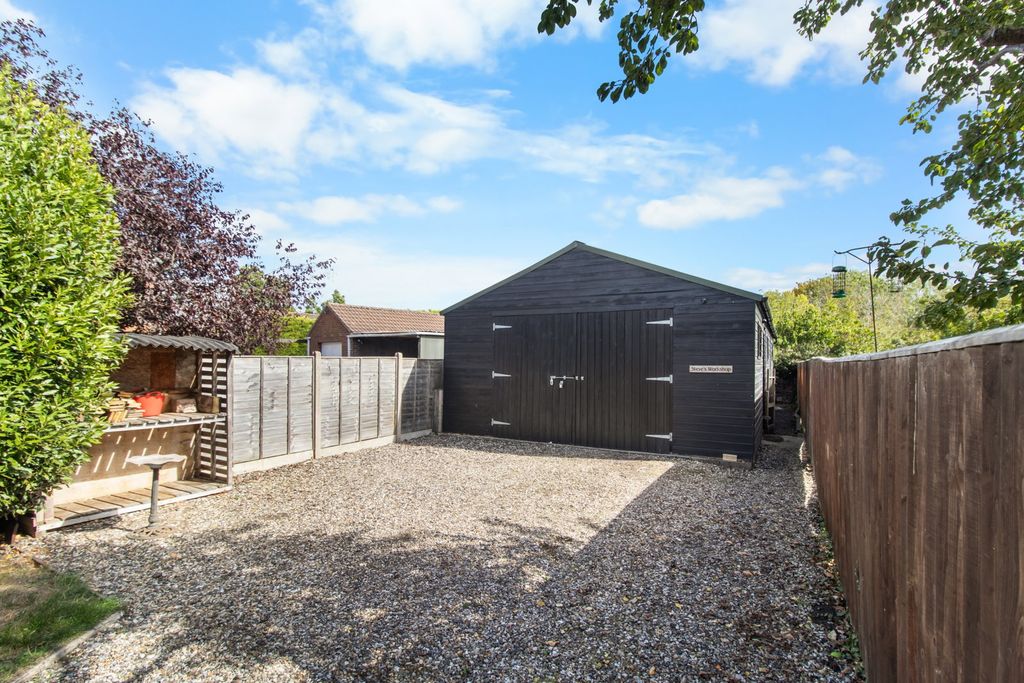 Property photo 3 of 22