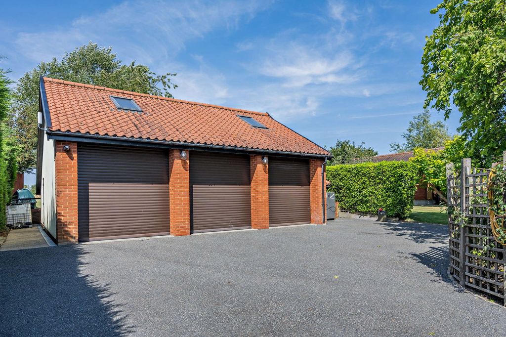 Property photo 2 of 17 Picture No. 07