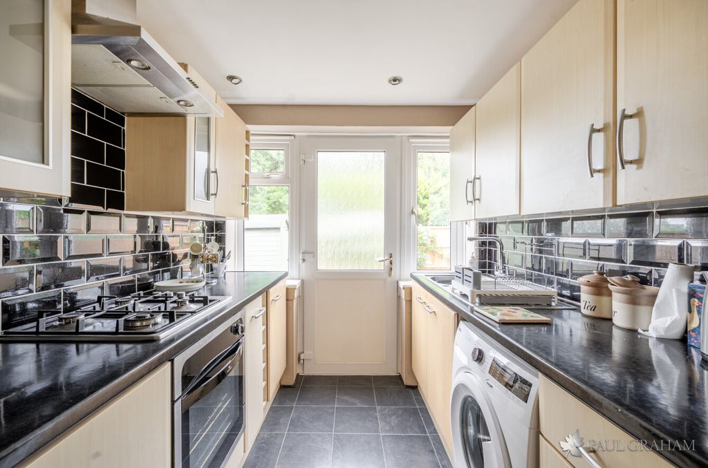 Property photo 3 of 15 F768c221-53A3-4Dcb-87c3-52E48124B2B1