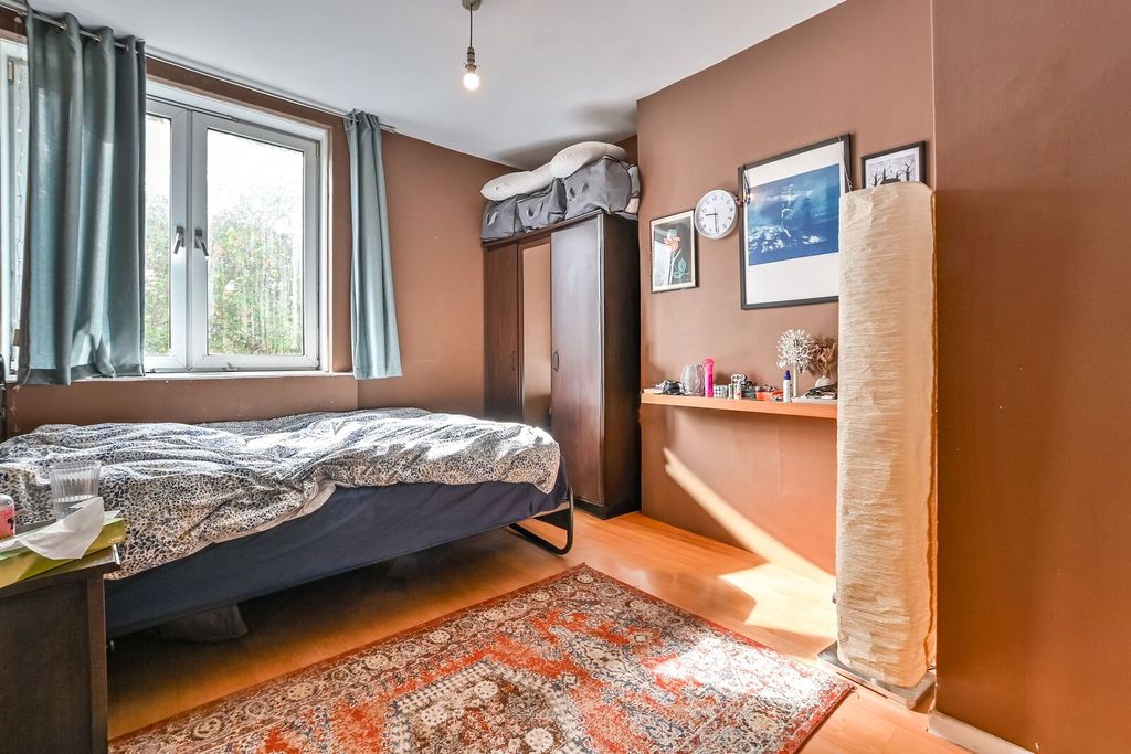Property photo 3 of 5