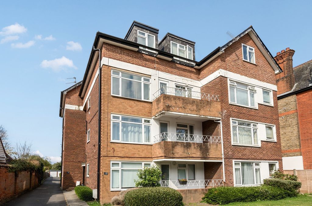 Property photo 1 of 8 External