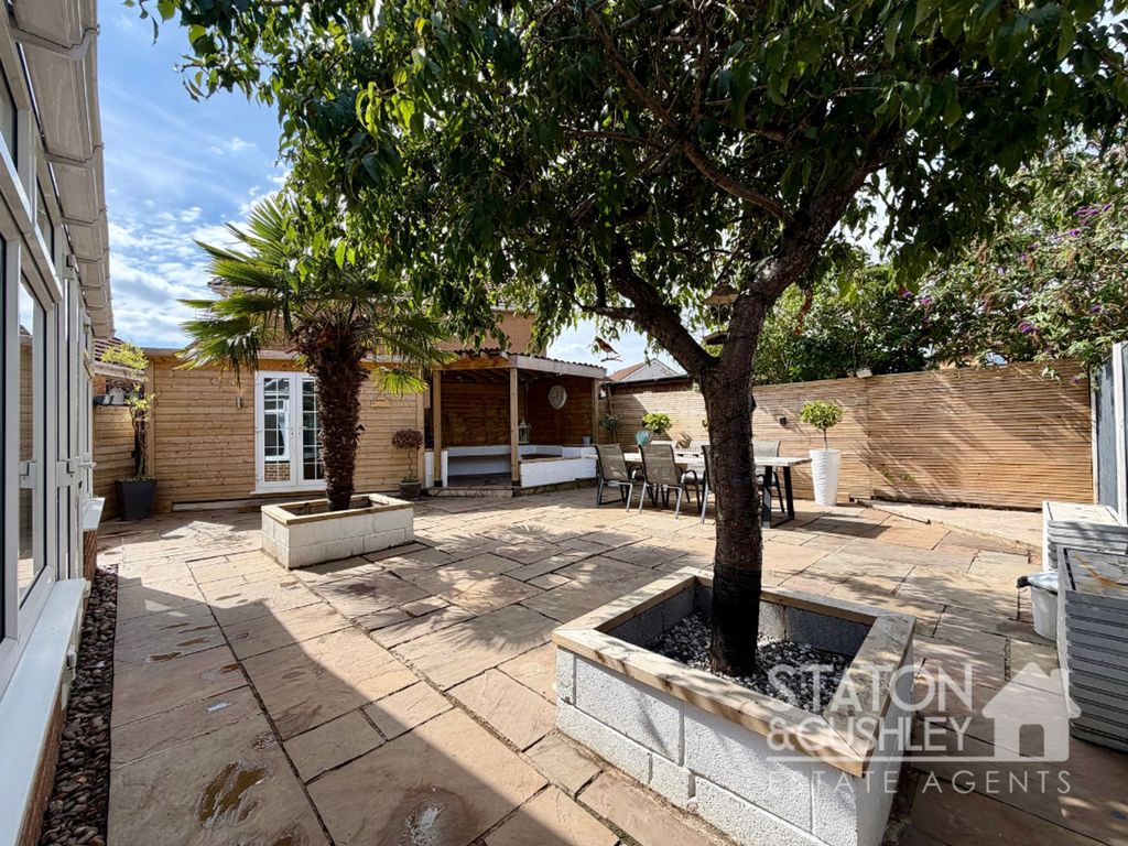 Property photo 3 of 41