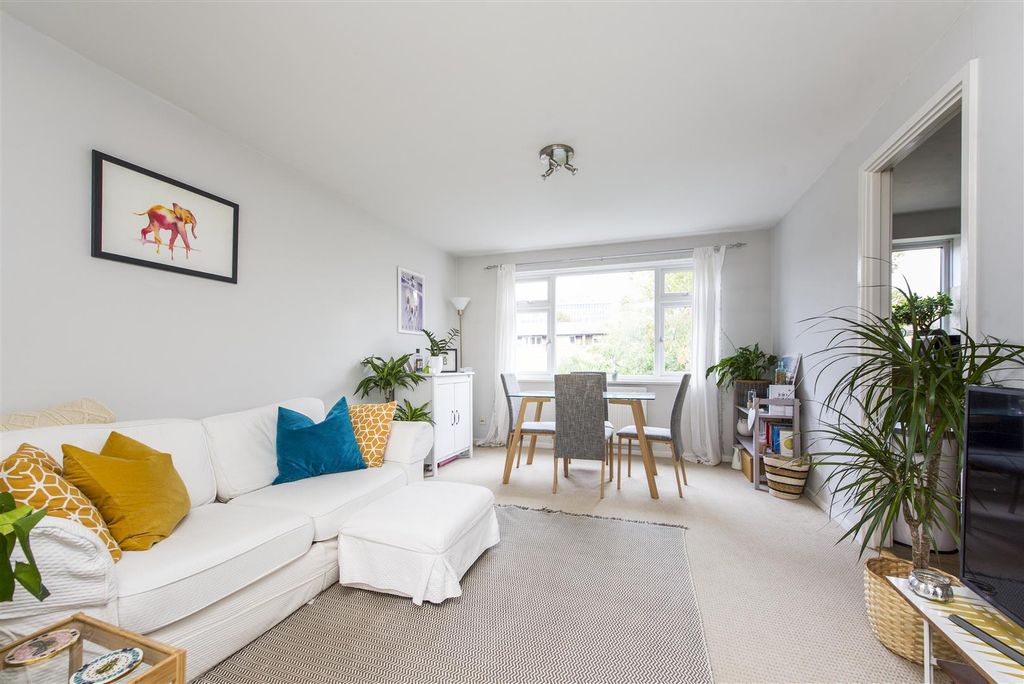 Property photo 2 of 12 2