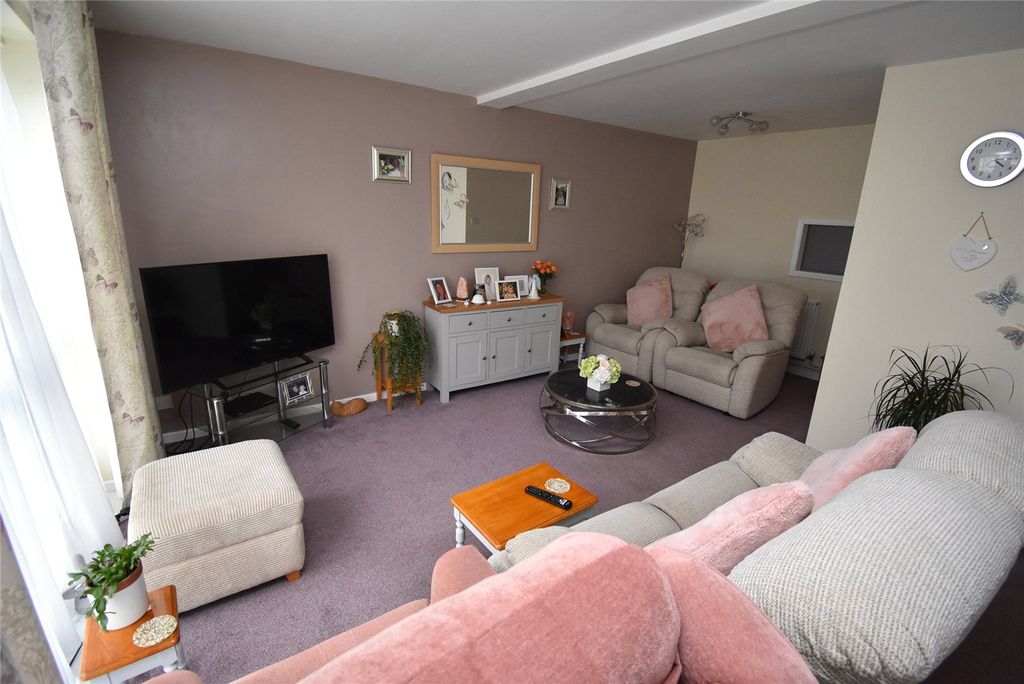 Property photo 3 of 16 Picture No. 10