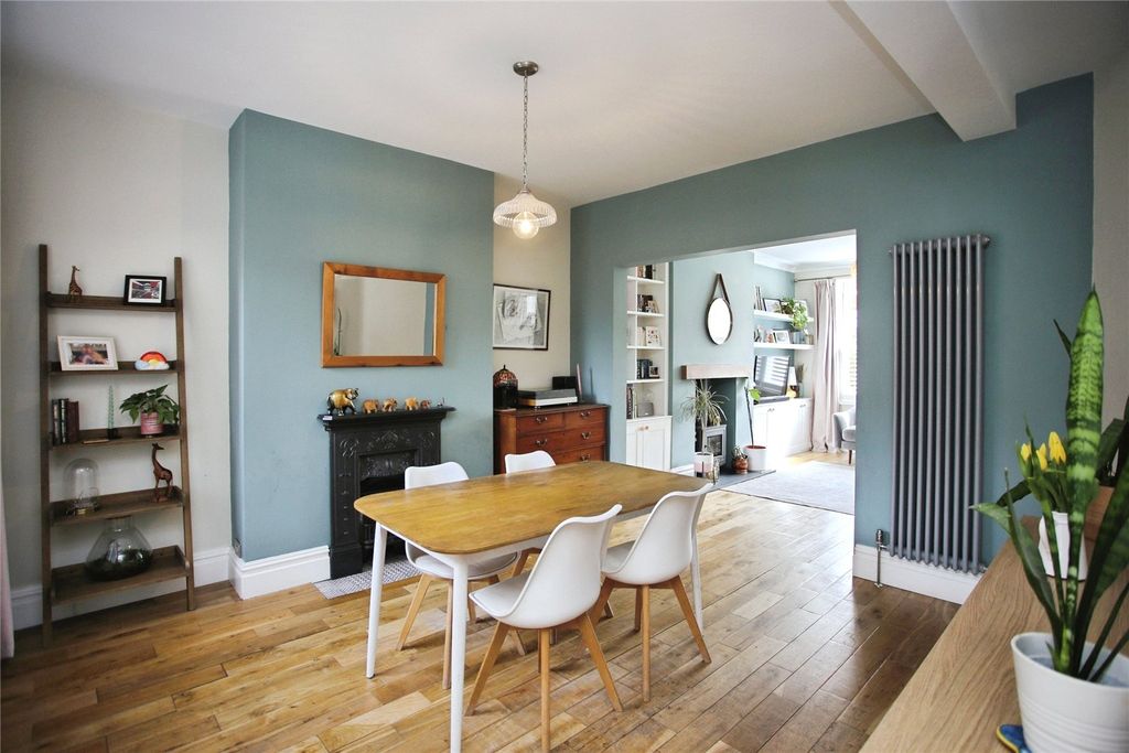 Property photo 3 of 25 Picture No. 02