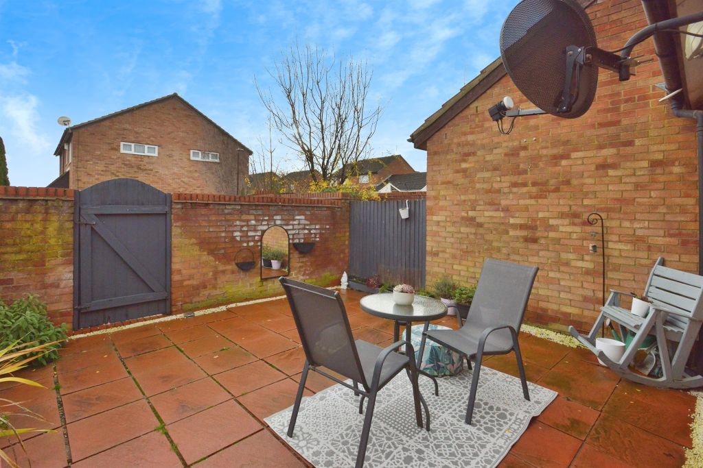 Property photo 2 of 20