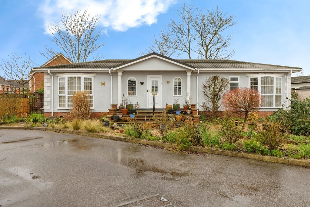 Property photo 1 of 16 Pbox-Img.Jpg