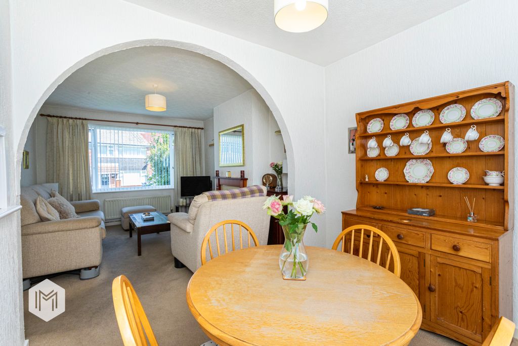 Property photo 3 of 23 Picture No. 21