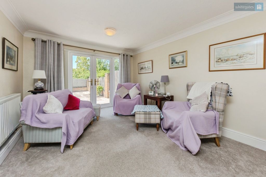Property photo 3 of 13 Pbox-Img.Jpg