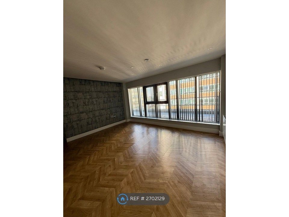 Property photo 1 of 6 Open Plan Lounge