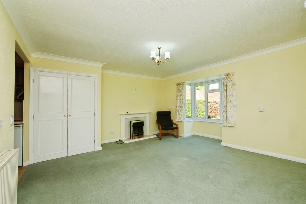 Property photo 2 of 15