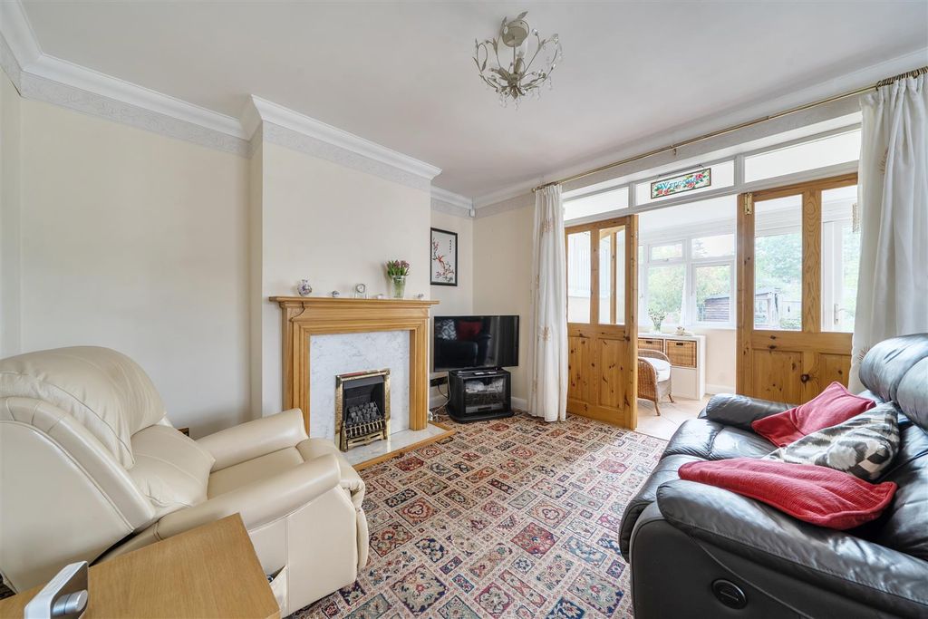 Property photo 3 of 19 1470759-8-6A22d710010A7.Jpg