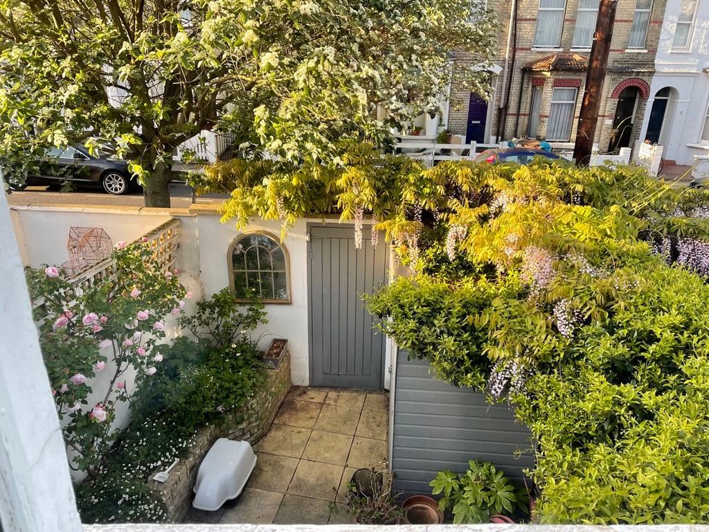 Property photo 3 of 17 Photo 19