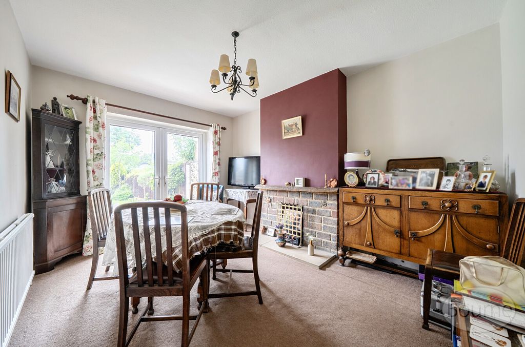 Property photo 3 of 19 7F26E2Ec-A607-41A...