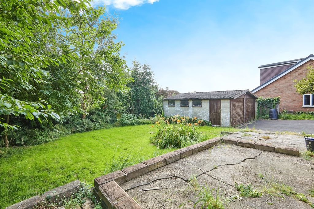 Property photo 3 of 17