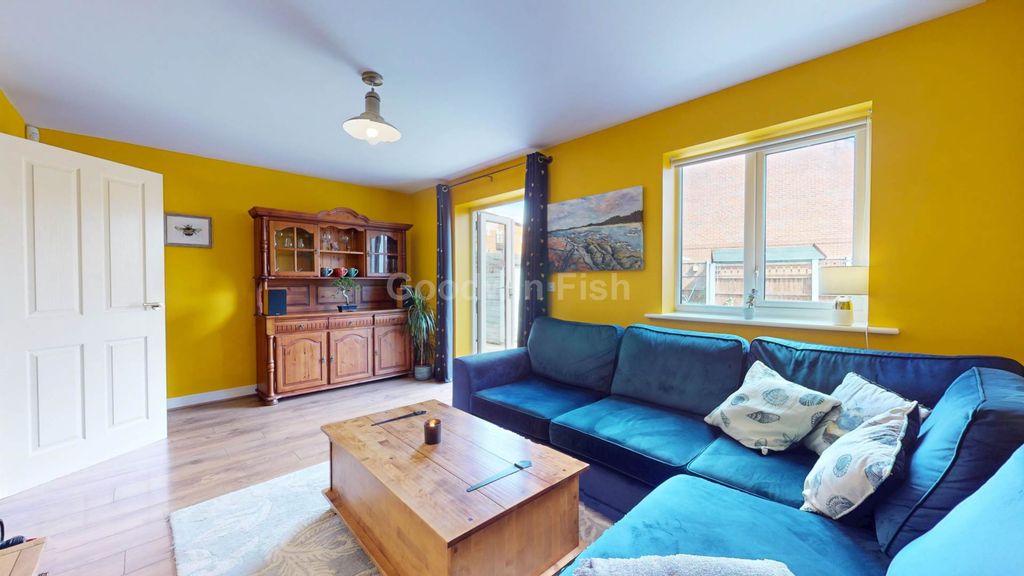 Property photo 3 of 27