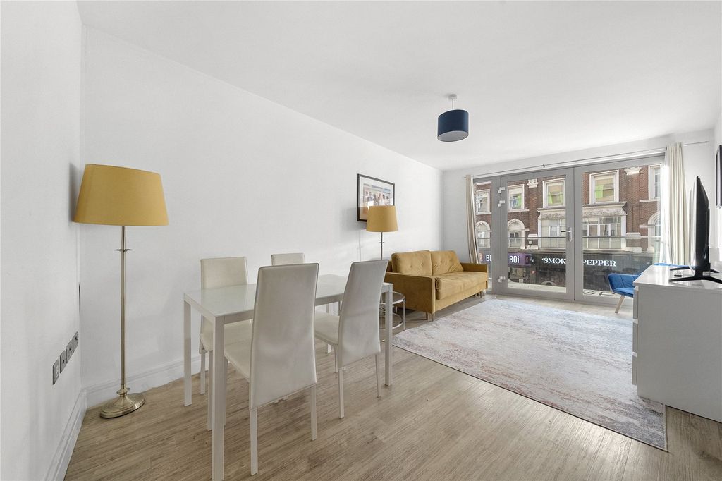 Property photo 2 of 16 Picture No. 10